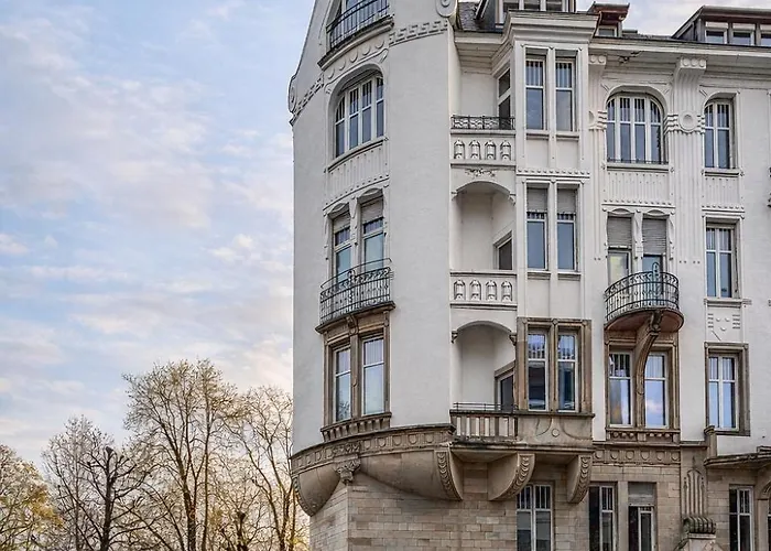 Luxurious Center Apartment *