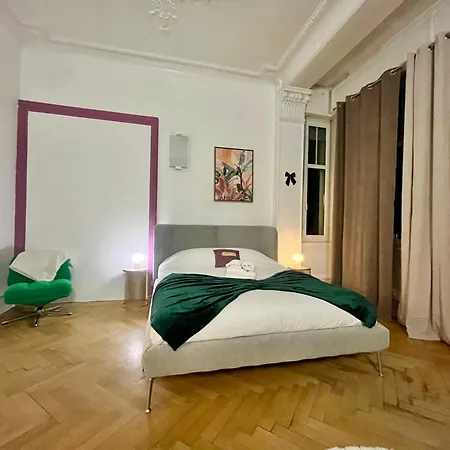 Luxurious Center